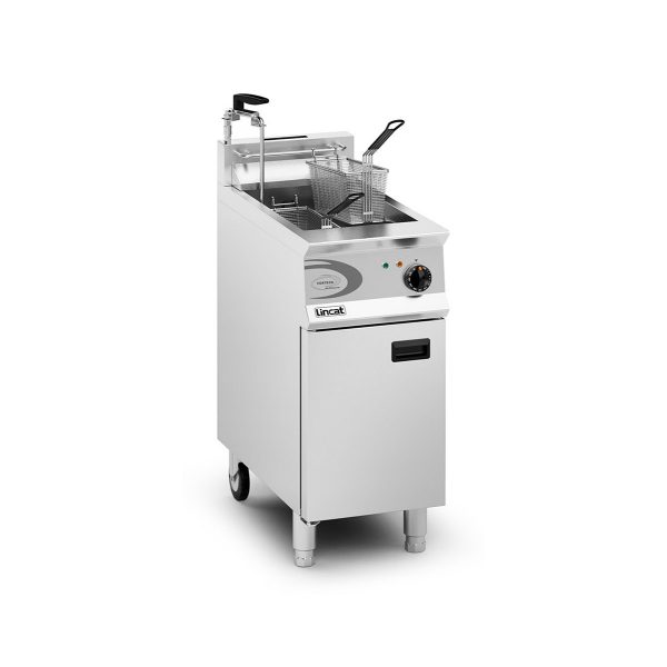 Lincat Opus 800 Natural Gas Free-Standing Single Tank Fryer with Pumped Filtration - 2 Baskets